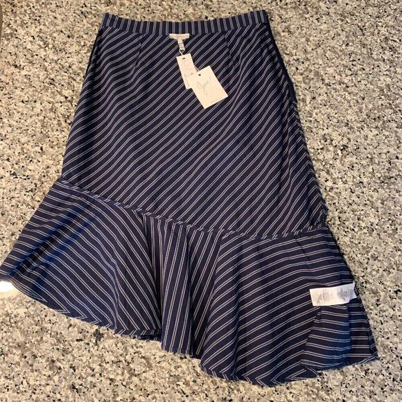 Joie Skirt 8 - Picture 8 of 12